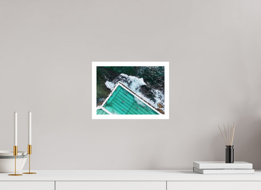 DIN A4 (29,7 x 21 cm), Fine Art Pearl A4 2cm Border Bondi Icebergs – Aerial Fine Art Print