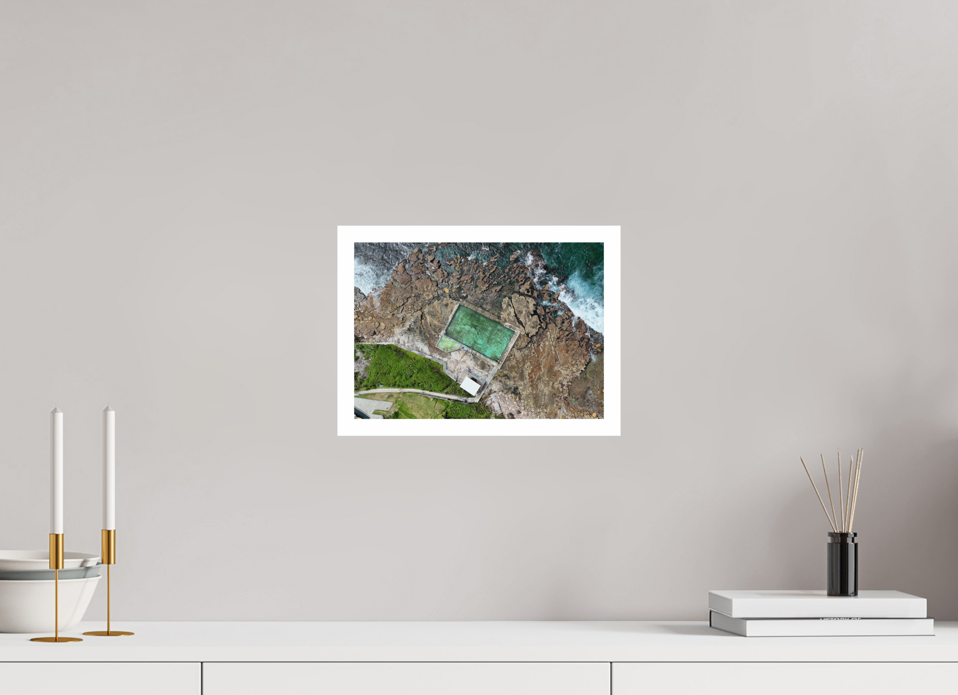 DIN A4 (29,7 x 21 cm), Fine Art Pearl A4 2cm Border Coalcliff – Aerial Rock Pool Fine Art Print